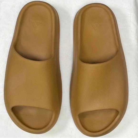 Adidas Yeezy Slides “Ochre” — GW1931 — Size 12 - Picture 3 of 11
